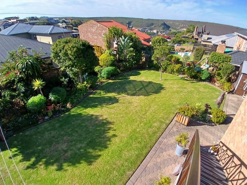 5 Bedroom Property for Sale in Stilbaai Wes Western Cape